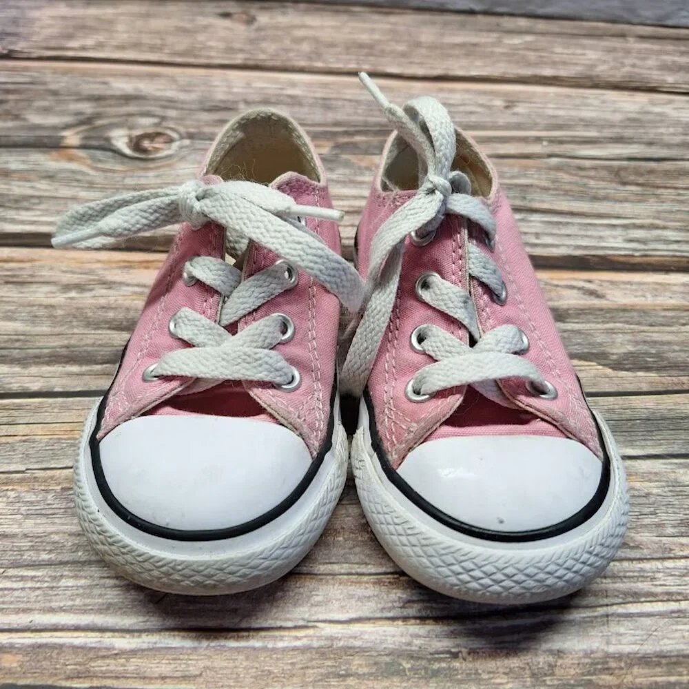 Baby/Toddler Converse Chuck Taylor All Star Shoes Size 6